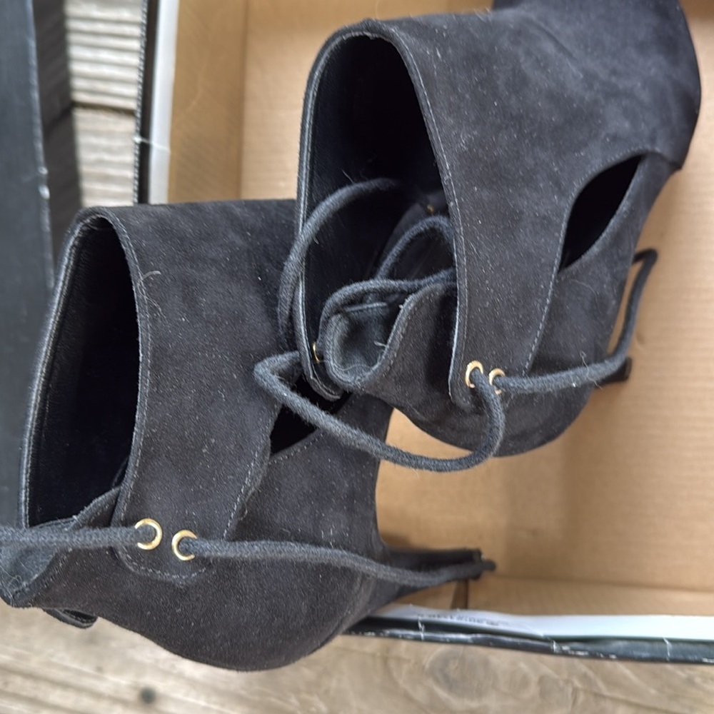 Forever 21 Black Stiletto size 7 tie up Boots - Picture 2 of 7